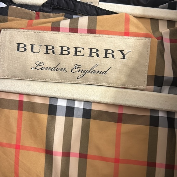 Burberry Coat- 100% authentic - Picture 7 of 13